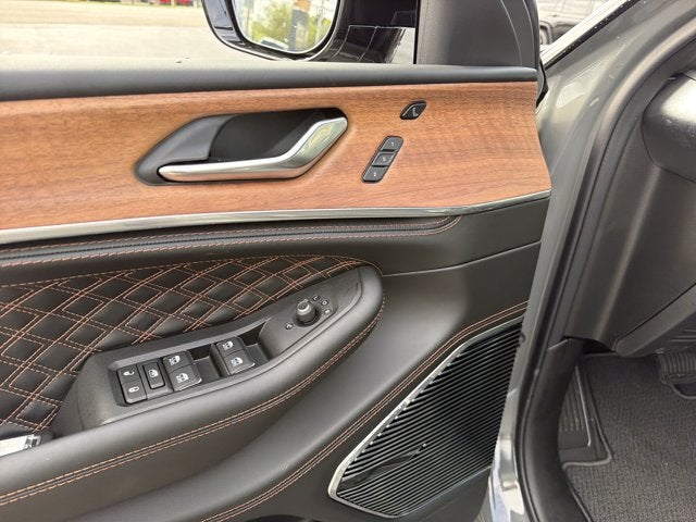 2027 Jeep Grand Cherokee L Summit