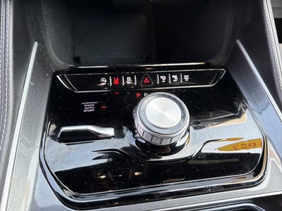 2023 Jeep Wagoneer Base
