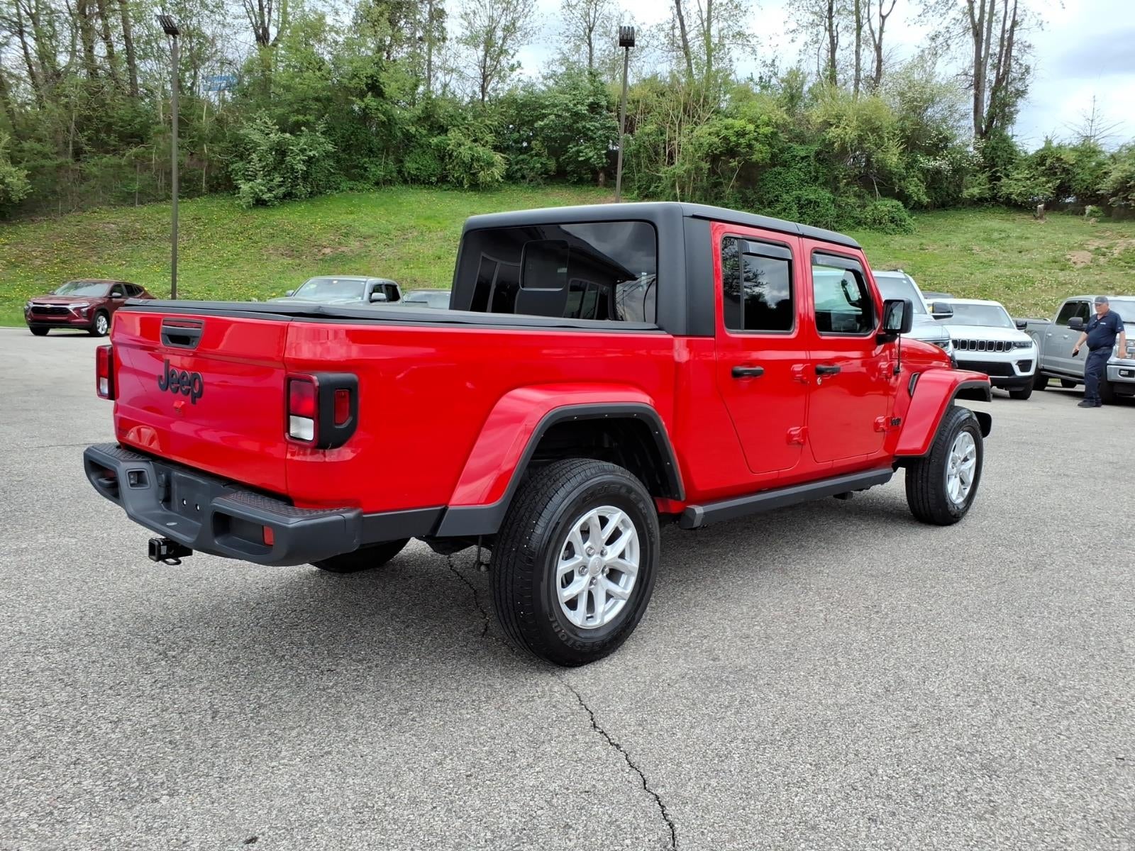 2023 Jeep Gladiator Sport S