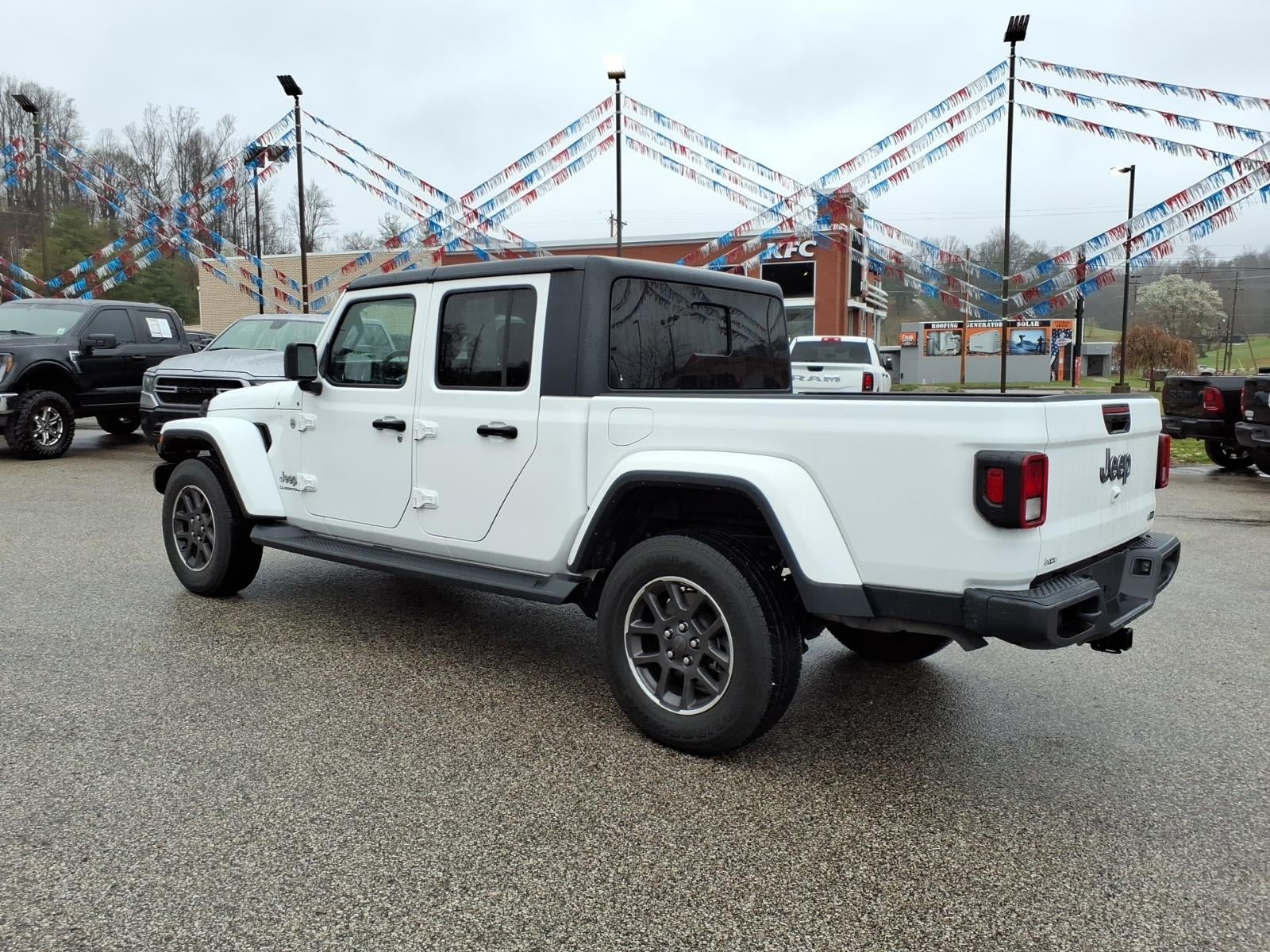 2022 Jeep Gladiator Overland