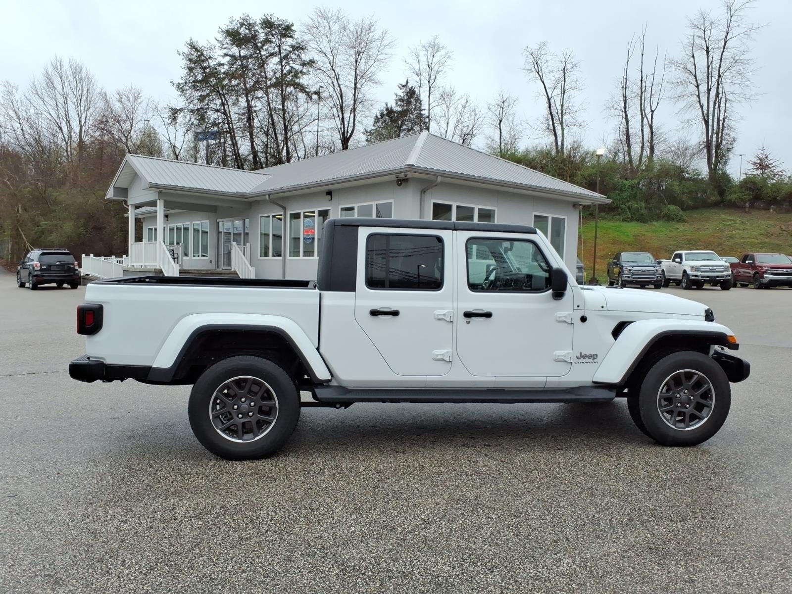 2022 Jeep Gladiator Overland