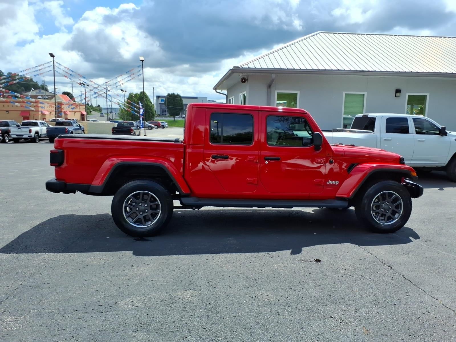 2023 Jeep Gladiator Overland