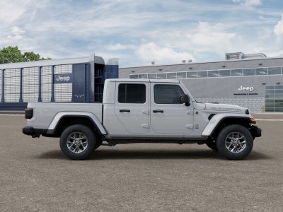 2026 Jeep Gladiator Base