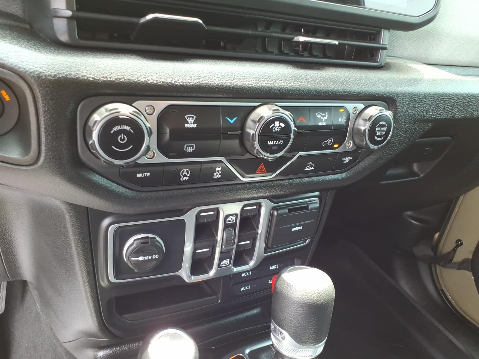2025 Jeep Gladiator NightHawk
