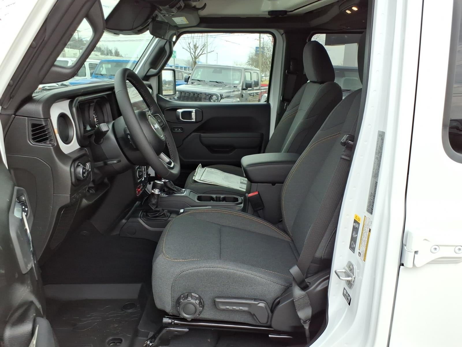 2026 Jeep Gladiator Base