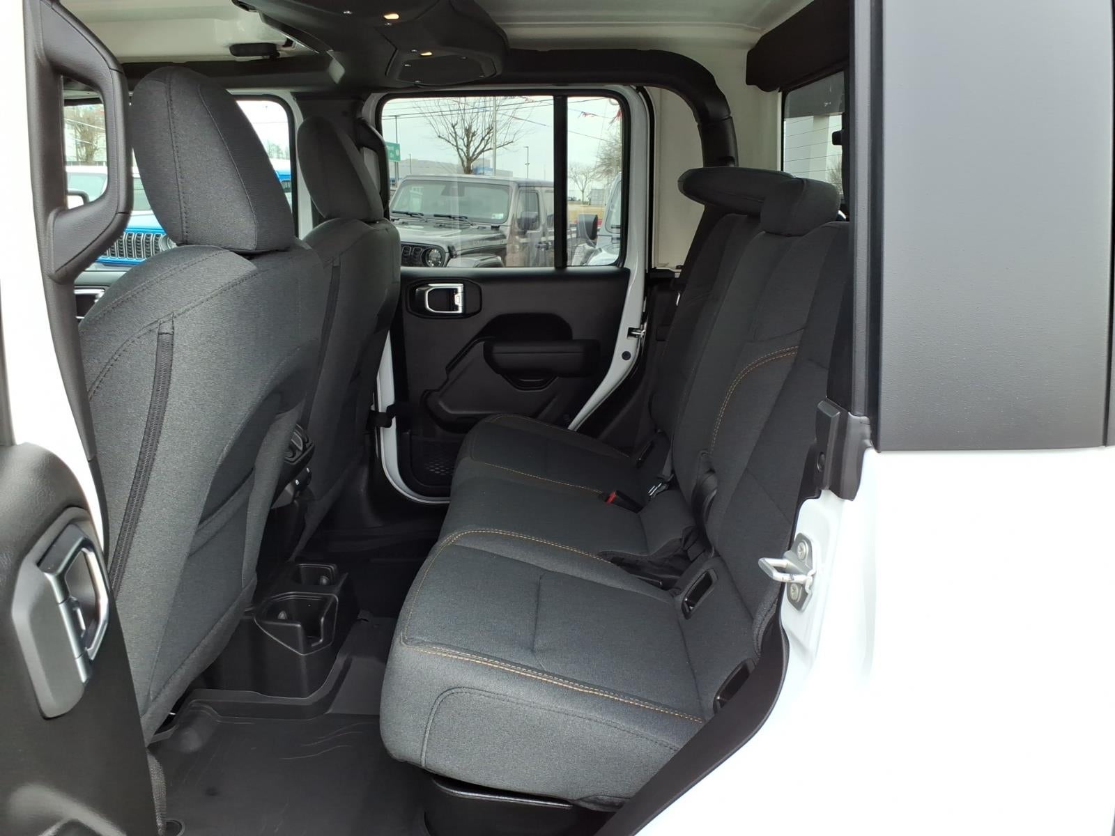 2026 Jeep Gladiator Base