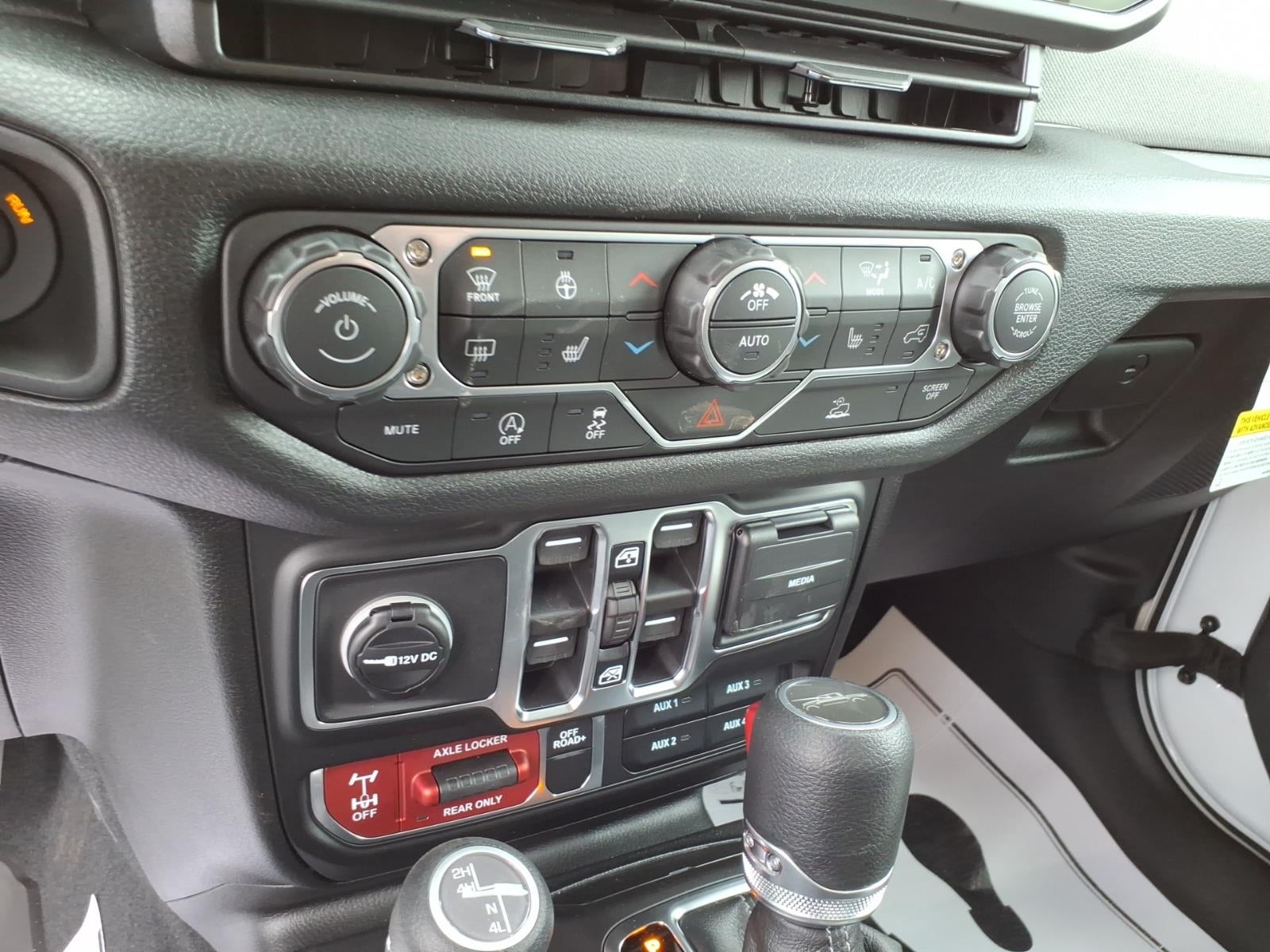 2026 Jeep Gladiator Base