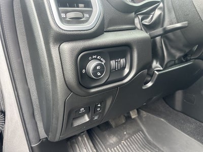 2025 RAM 1500 BIG HORN/L Base