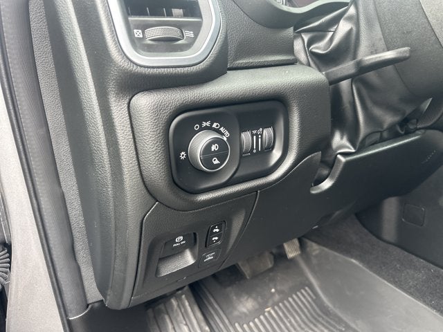 2025 RAM 1500 BIG HORN/L Base