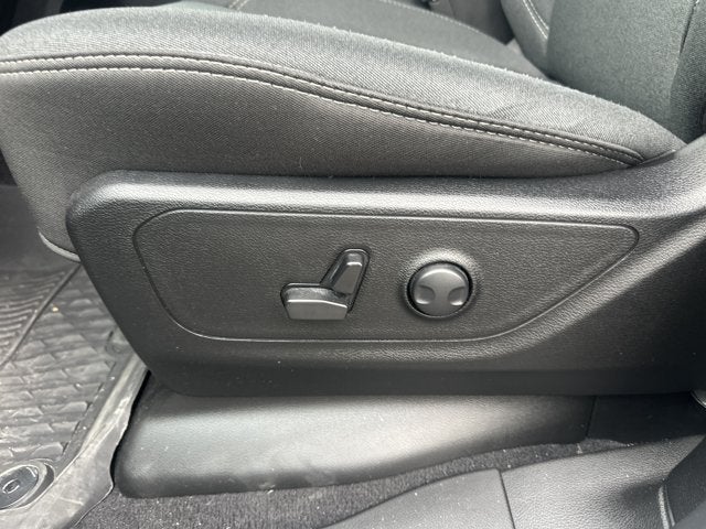 2025 RAM 1500 BIG HORN/L Base