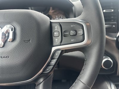 2025 RAM 1500 BIG HORN/L Base