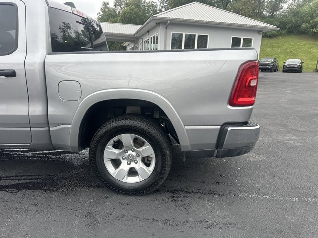 2025 RAM 1500 BIG HORN/L Base