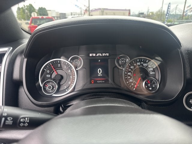 2025 RAM 1500 BIG HORN/L Base