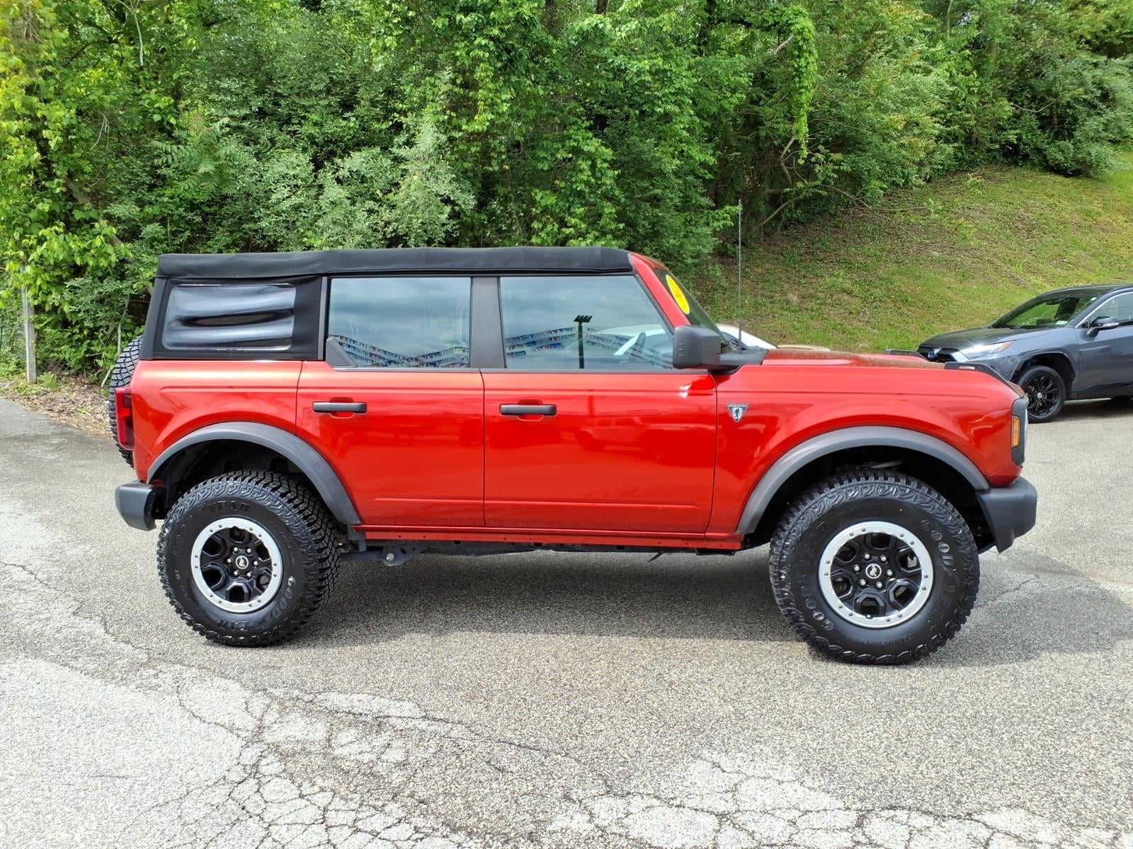 2022 Ford Bronco Base