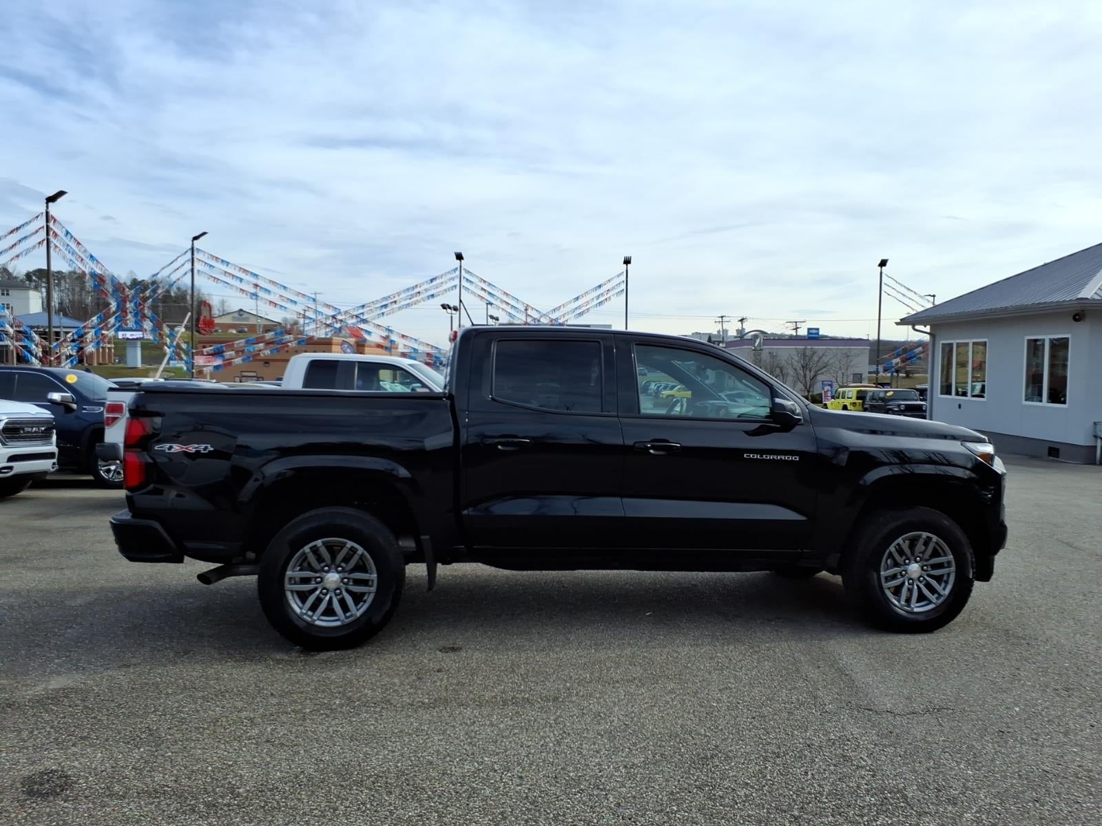 2024 Chevrolet Colorado LT
