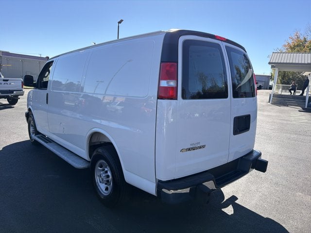 2025 Chevrolet Express Cargo Van Base