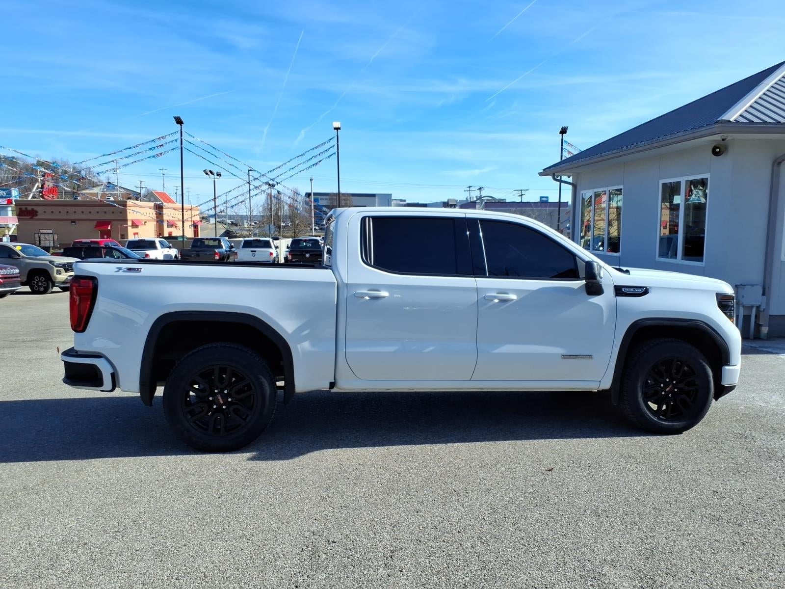 2024 GMC Sierra 1500 Elevation