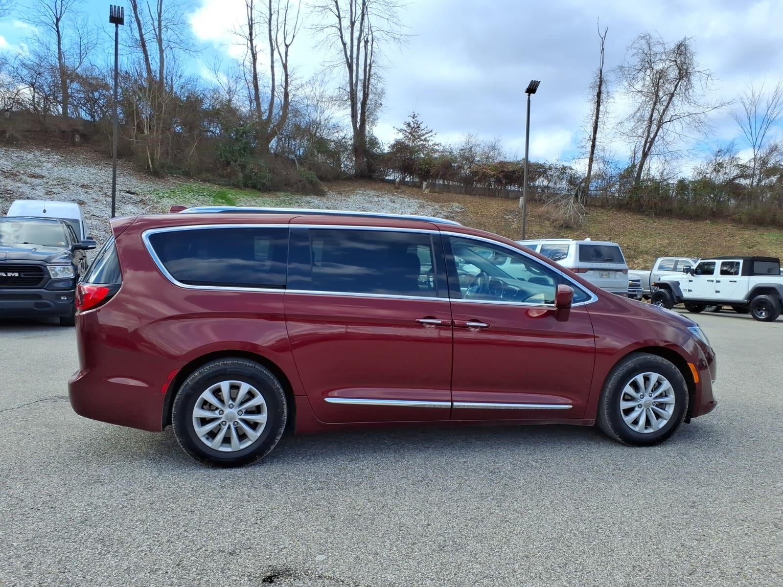 2019 Chrysler Pacifica Touring L