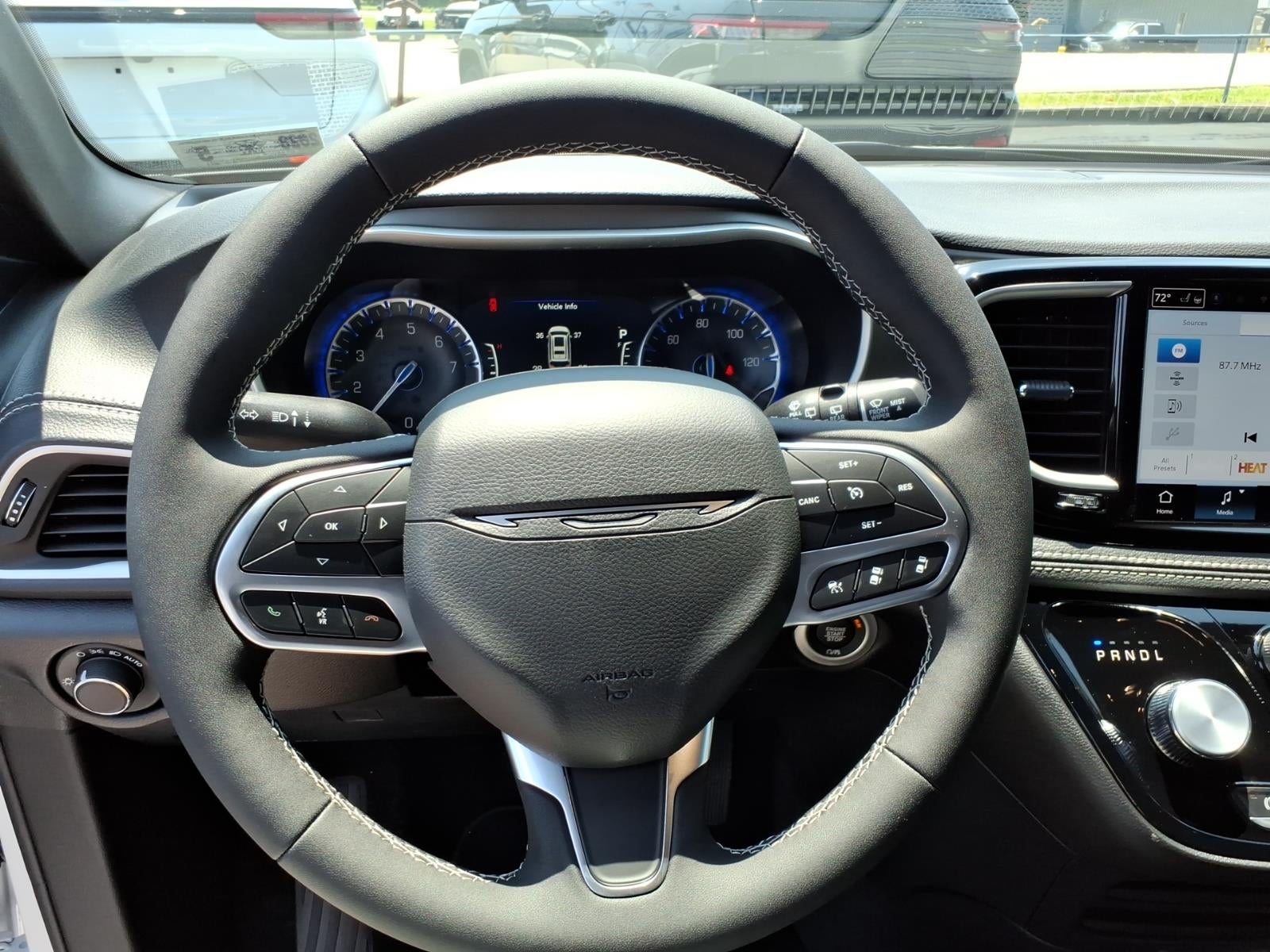 2027 Chrysler Pacifica Select