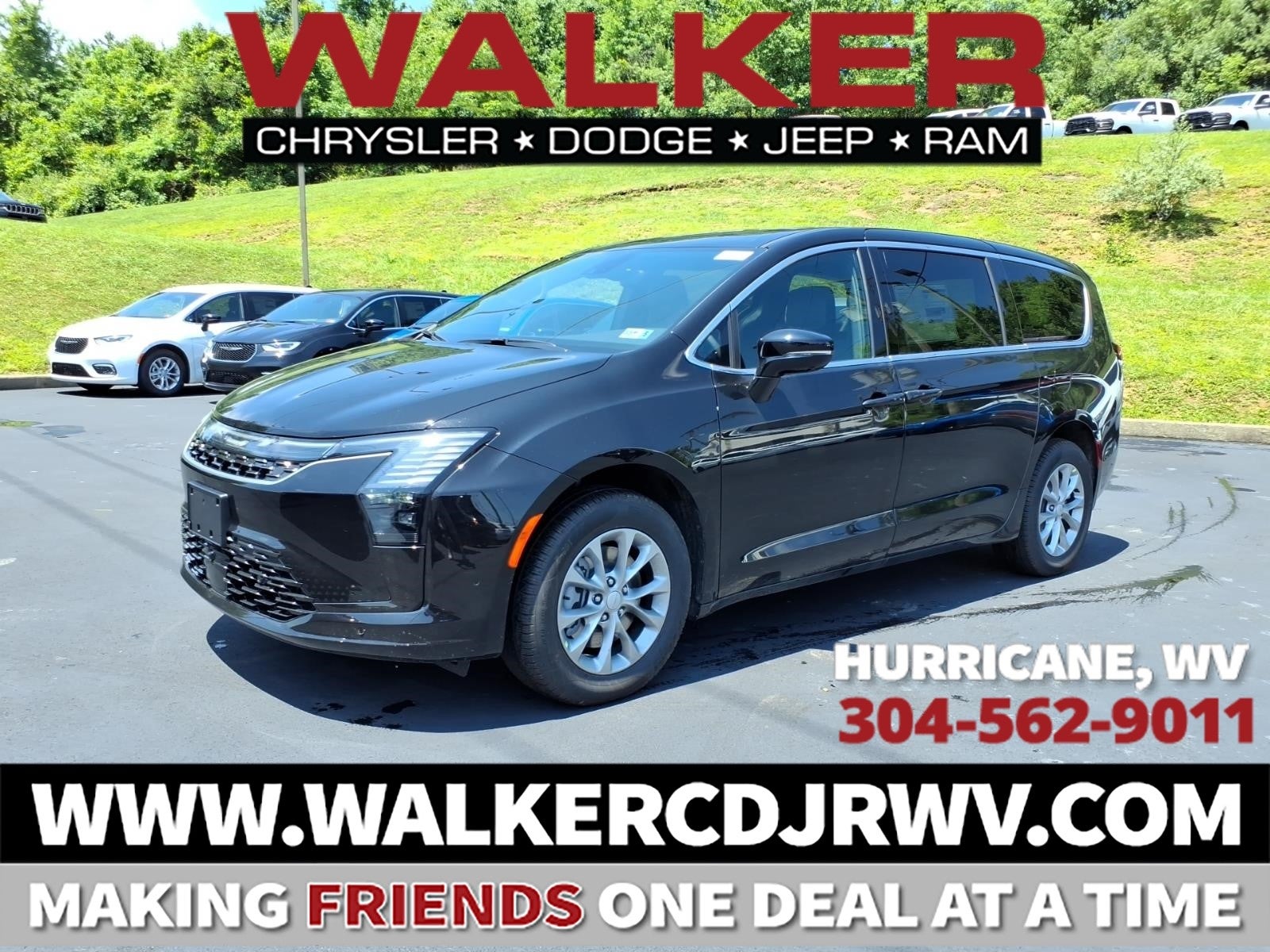 2027 Chrysler Pacifica Select AWD's photo