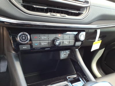 2026 Jeep Compass Base