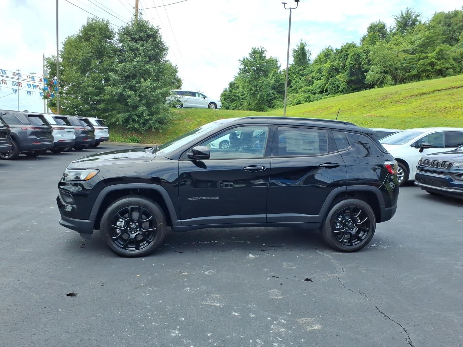 2026 Jeep Compass Latitude Altitude