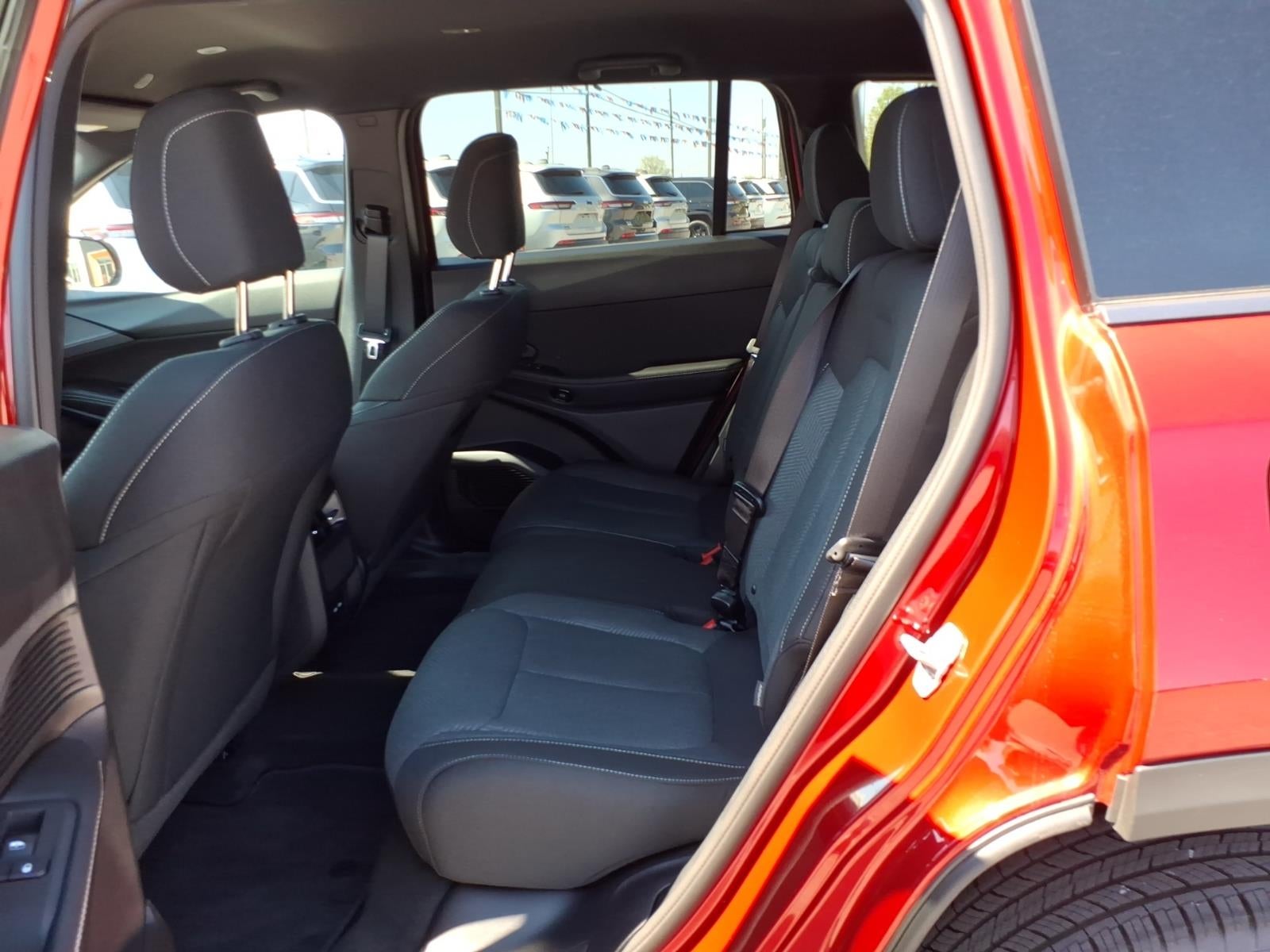 2026 Jeep Cherokee Laredo