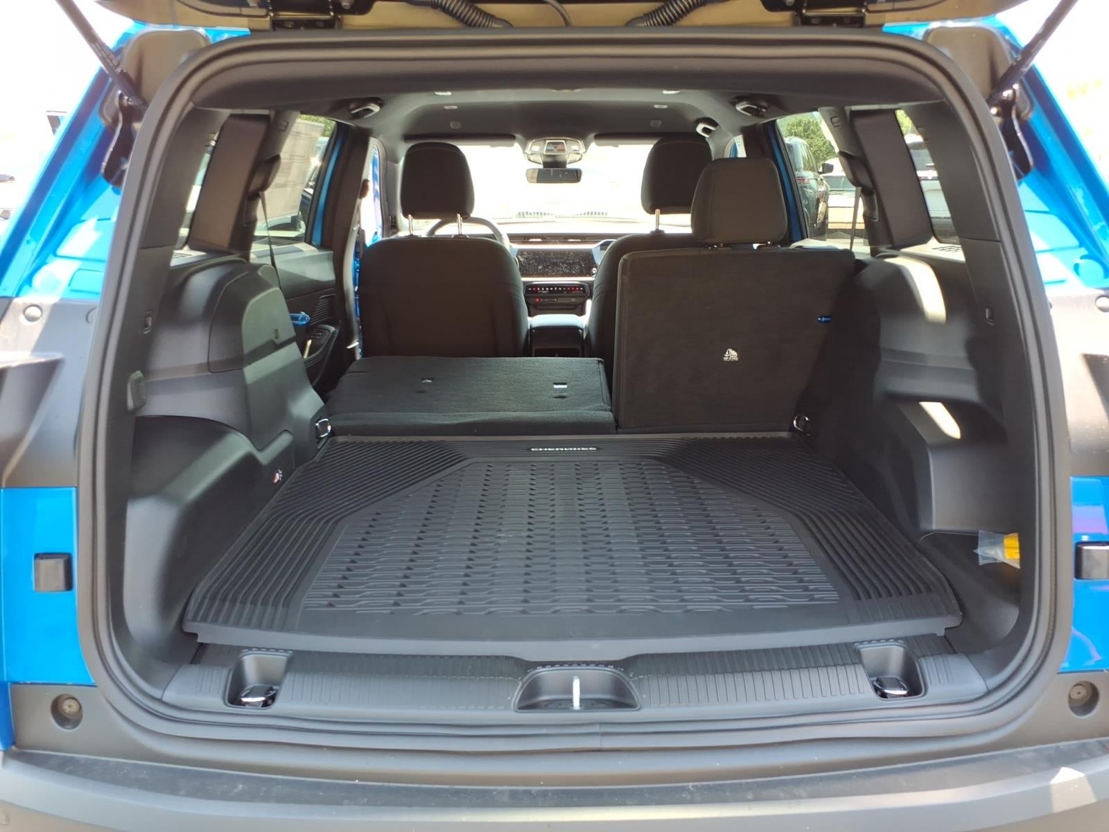 2026 Jeep Cherokee Laredo