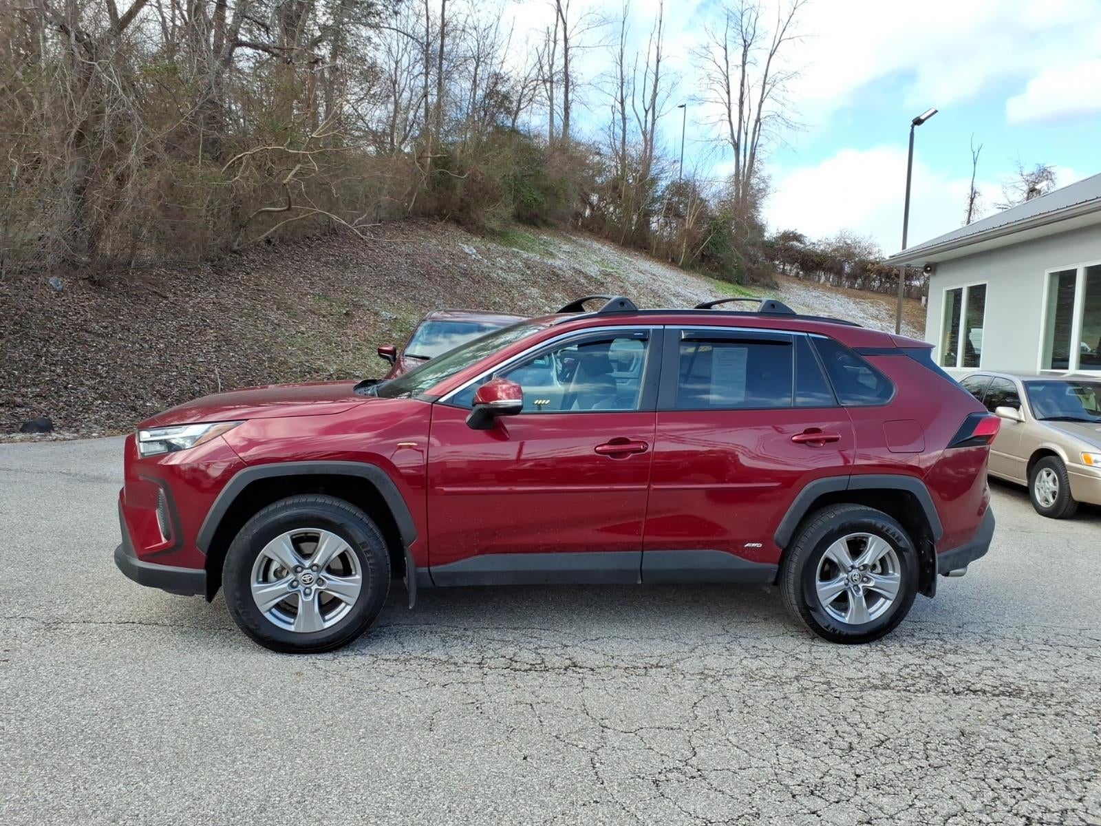 2024 Toyota RAV4 Hybrid XLE