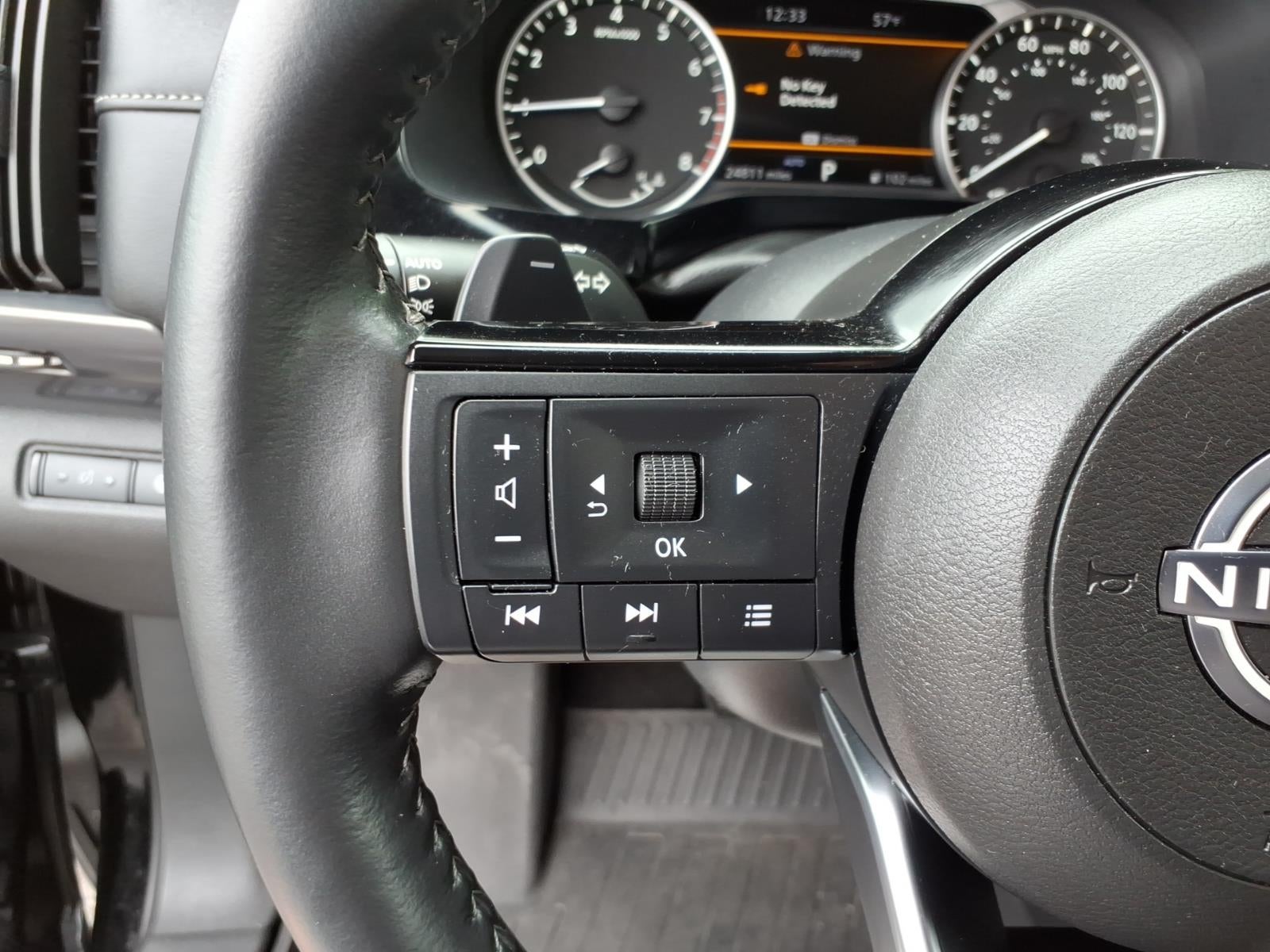 2024 Nissan Pathfinder SL