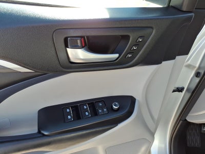 2018 Toyota Highlander Base