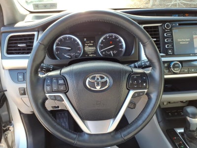 2018 Toyota Highlander Base