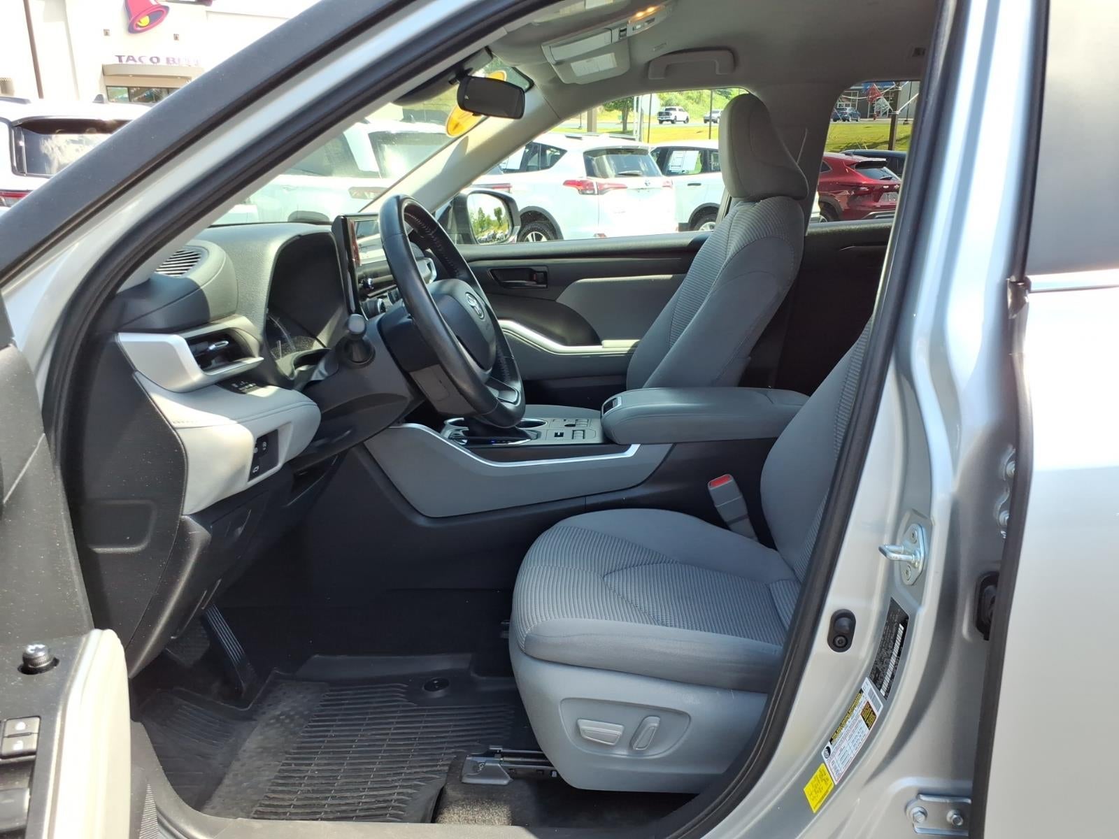 2023 Toyota Highlander LE