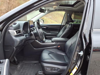 2023 Toyota Highlander XLE