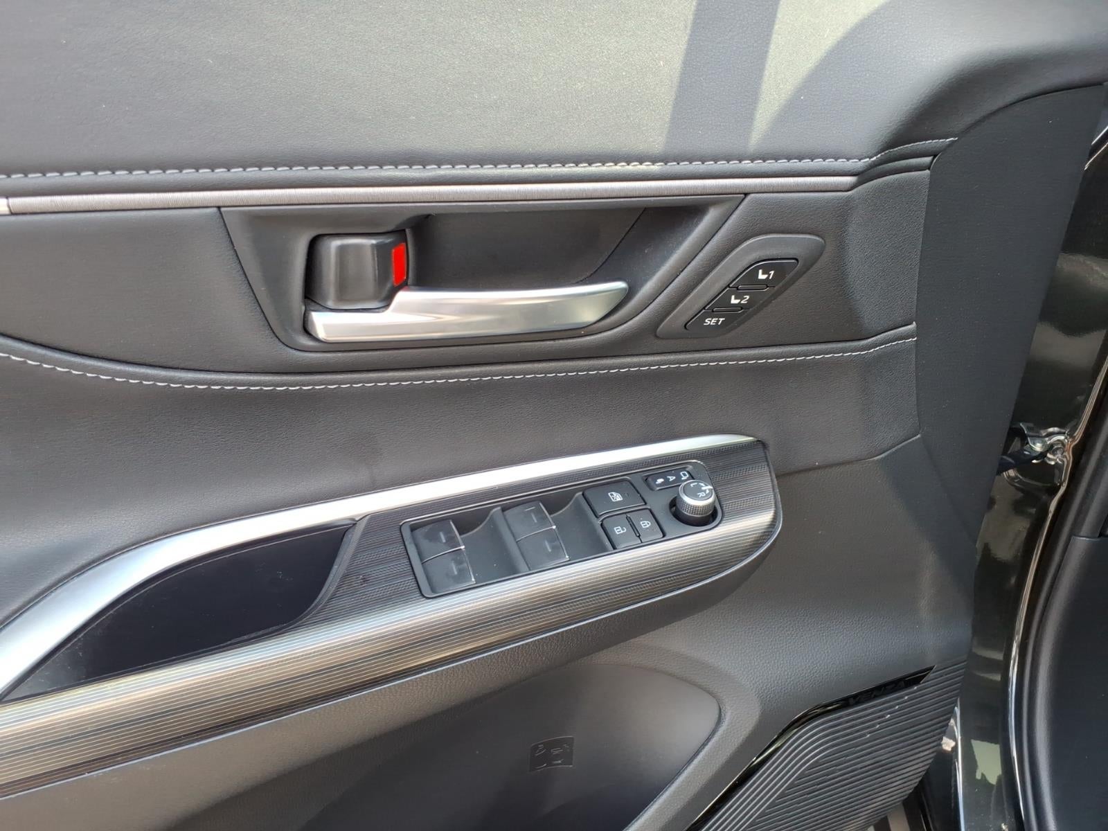 2022 Toyota Venza Base