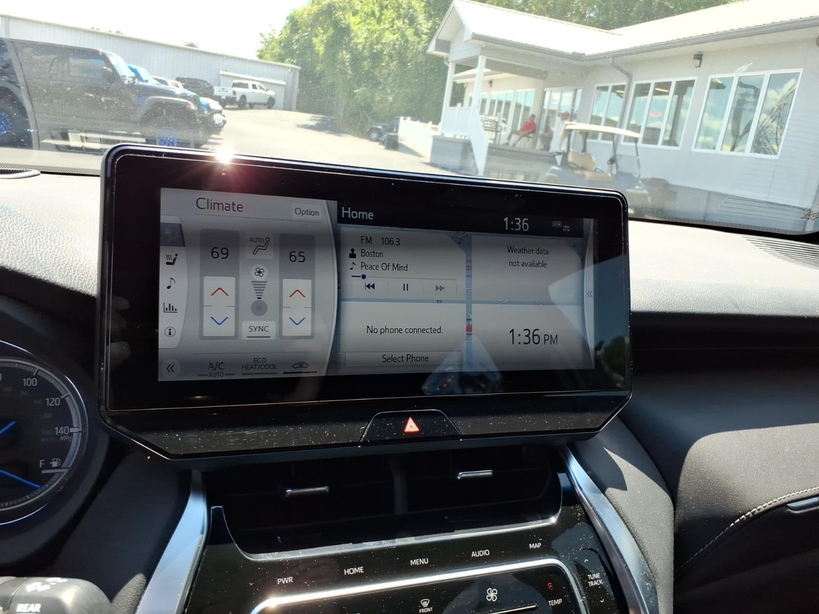 2022 Toyota Venza Base