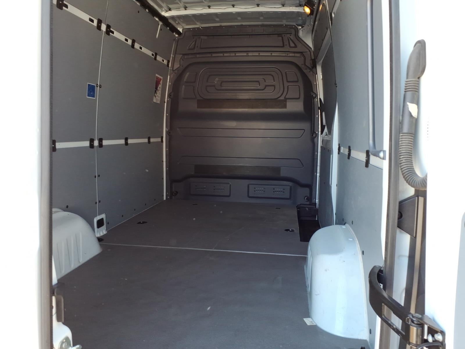 2025 Mercedes-Benz Sprinter 2500