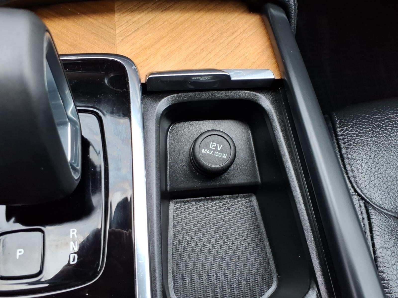 2023 Volvo XC90 B5 Plus Bright Theme