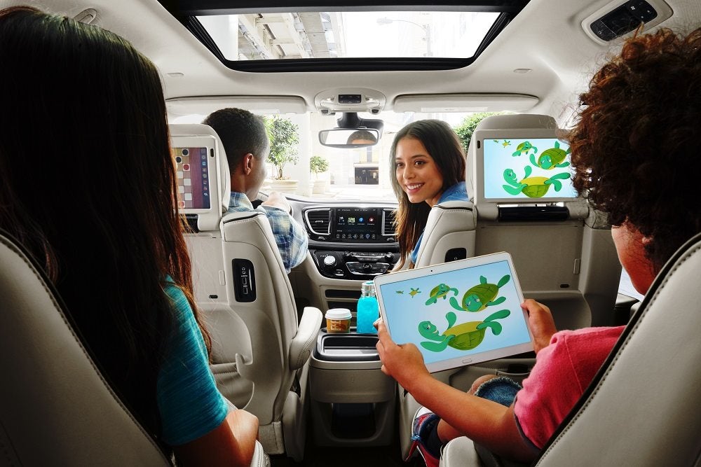 2019 Chrysler Pacifica vs Honda Odyssey 