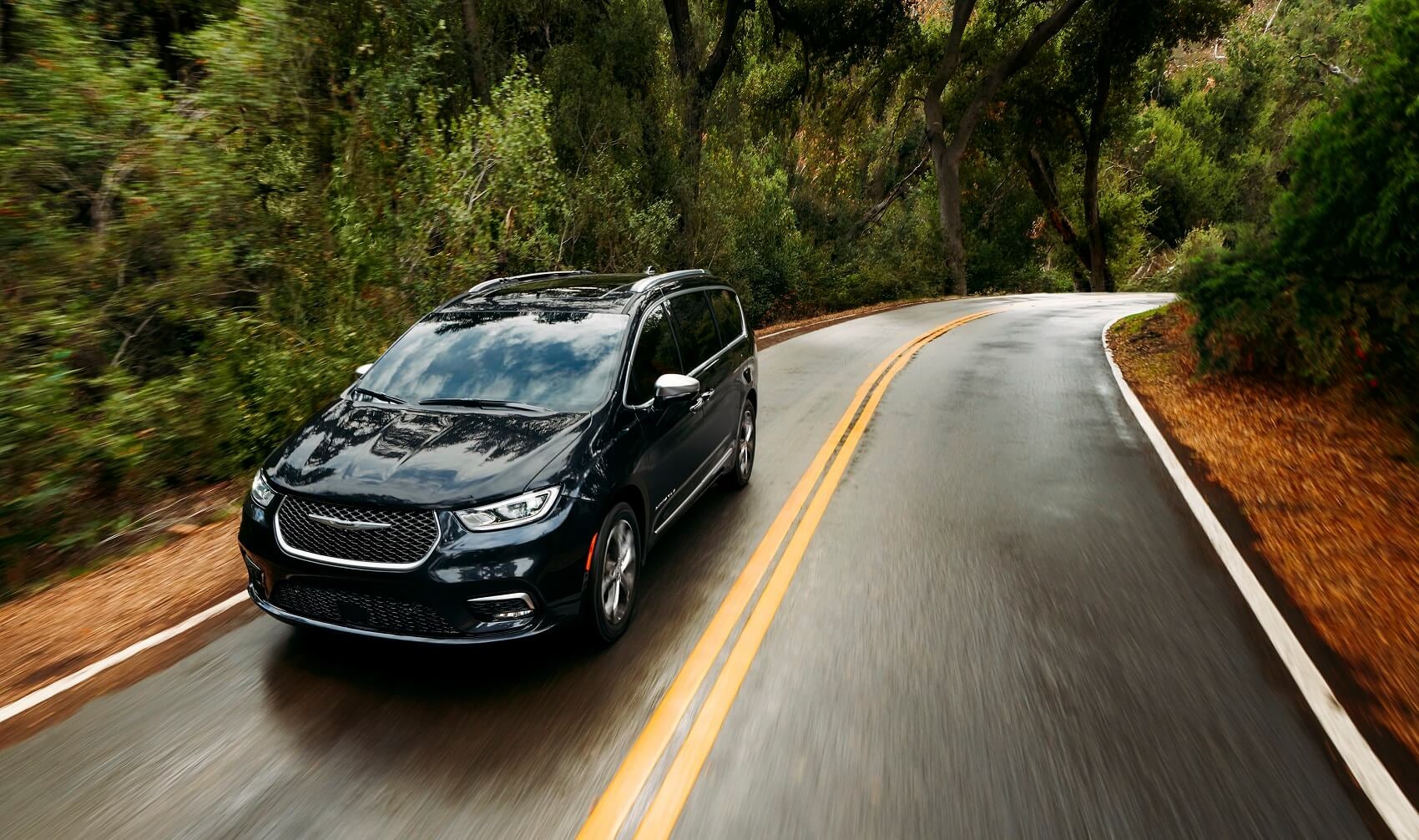 Chrysler Pacifica Black Performance